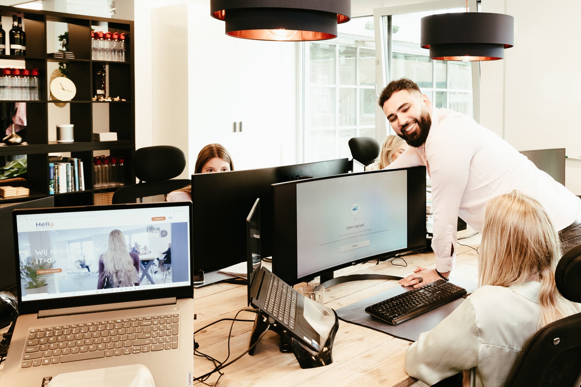 Marketing Manager die het team aanstuurt